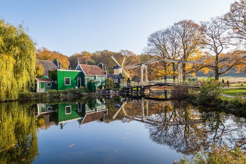 Per taxi naar het Openluchtmuseum in Arnhem